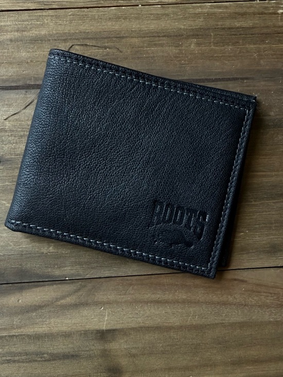 Roots Other - Roots Black Leather Bifold Wallet